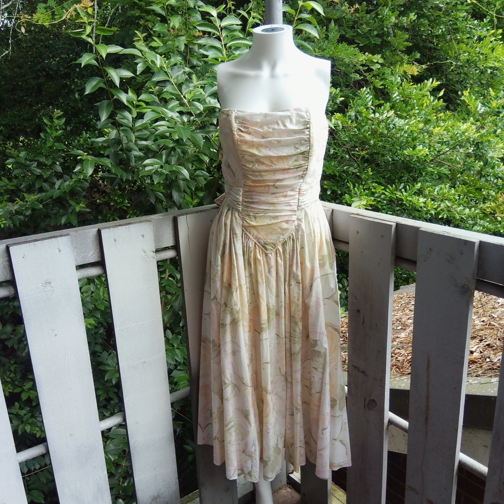 Vintage 80s Cottagecore Floral Romantic cocktail MIdi Dress